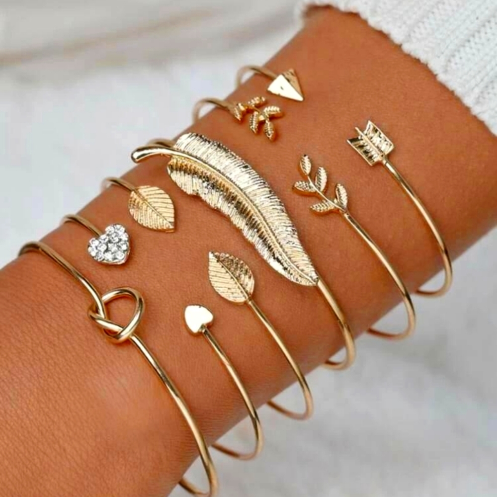 Set of bangles